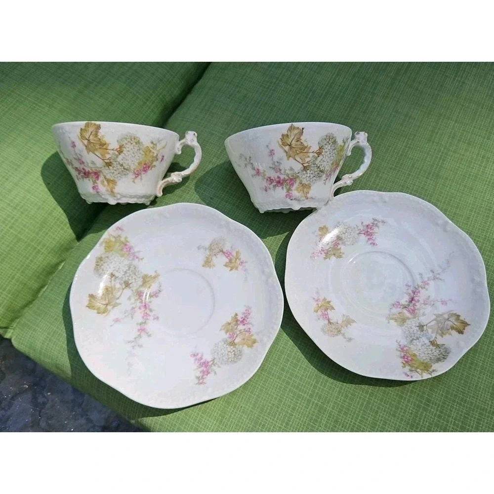 2 Tressemanes & Vogt T&V Limoges Teacup Saucer Scalloped Hydrangeas‎ Century VTG